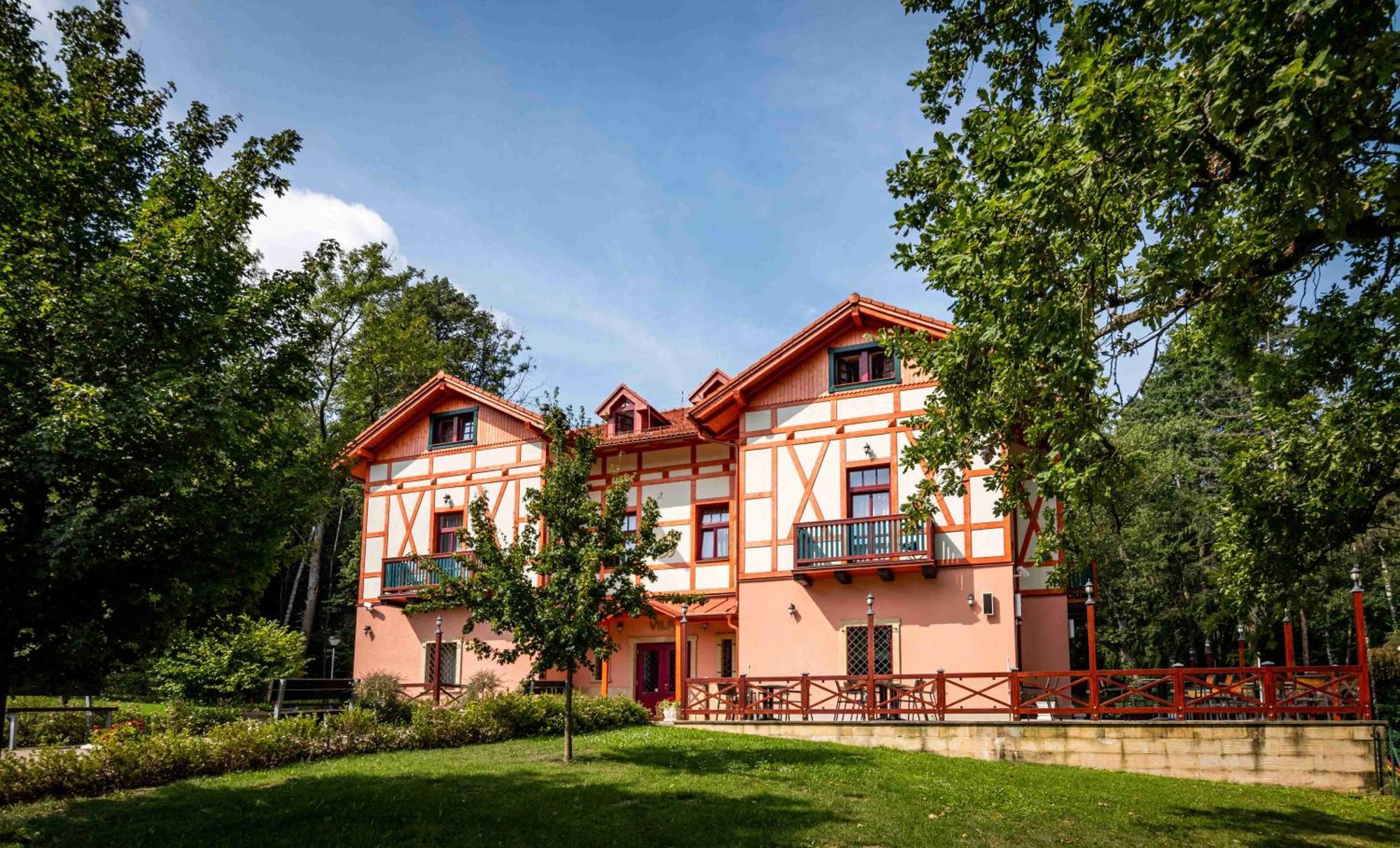 Hotel Studanka Rychnov nad Kneznou Exterior photo